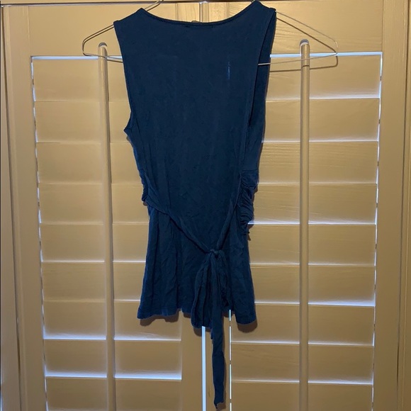 Top - Picture 2 of 2